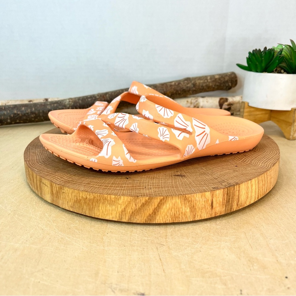 Crocs Kadee II Sandals | Orange with White Seashell Print | Size 8 - Picture 6 of 14